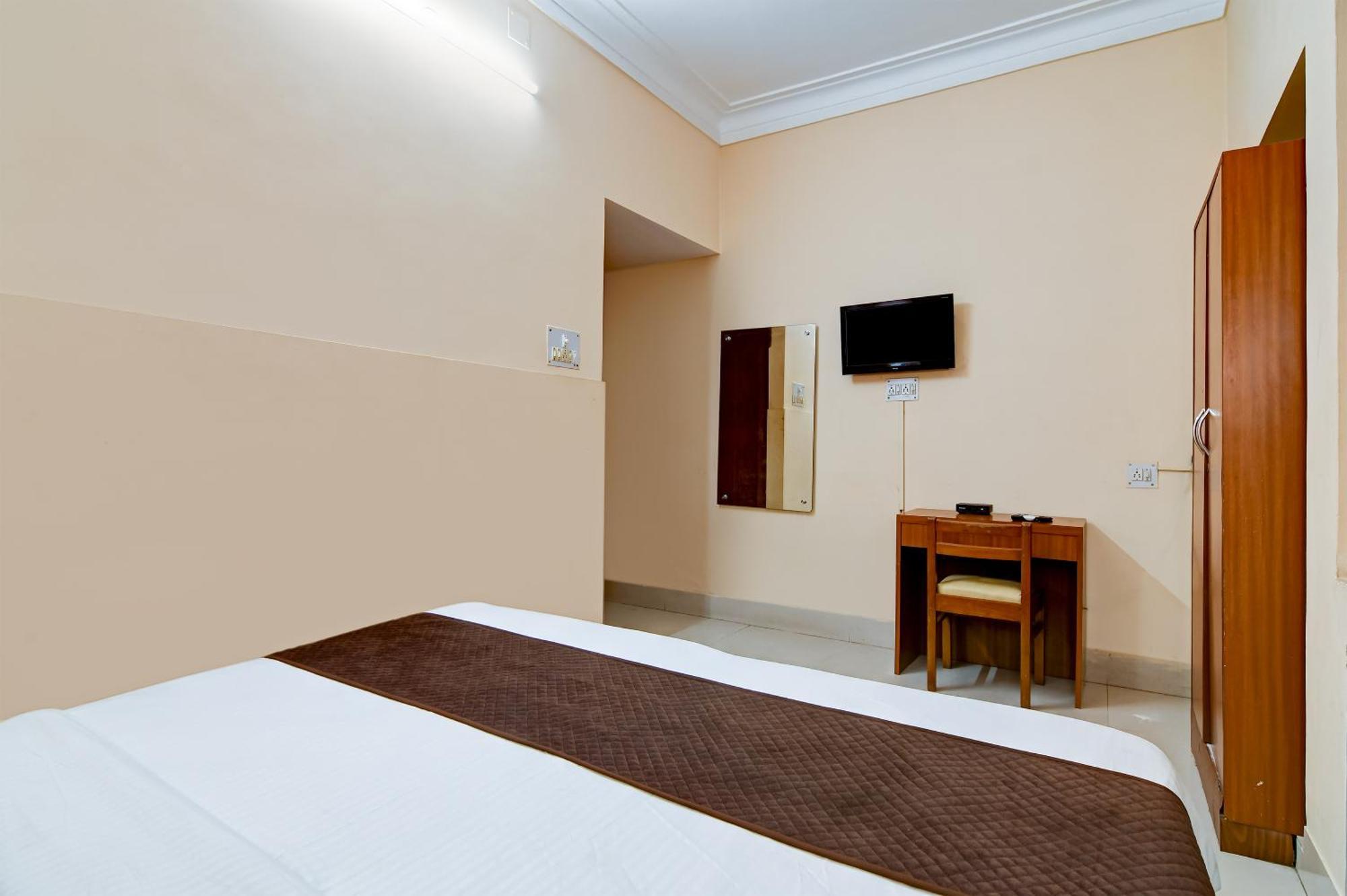 Salt Lake Inn Колката Екстериор снимка