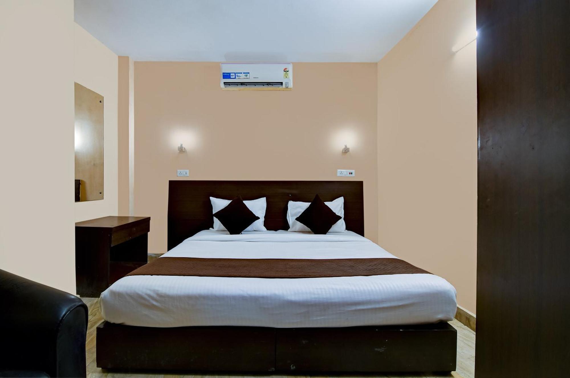 Salt Lake Inn Колката Екстериор снимка