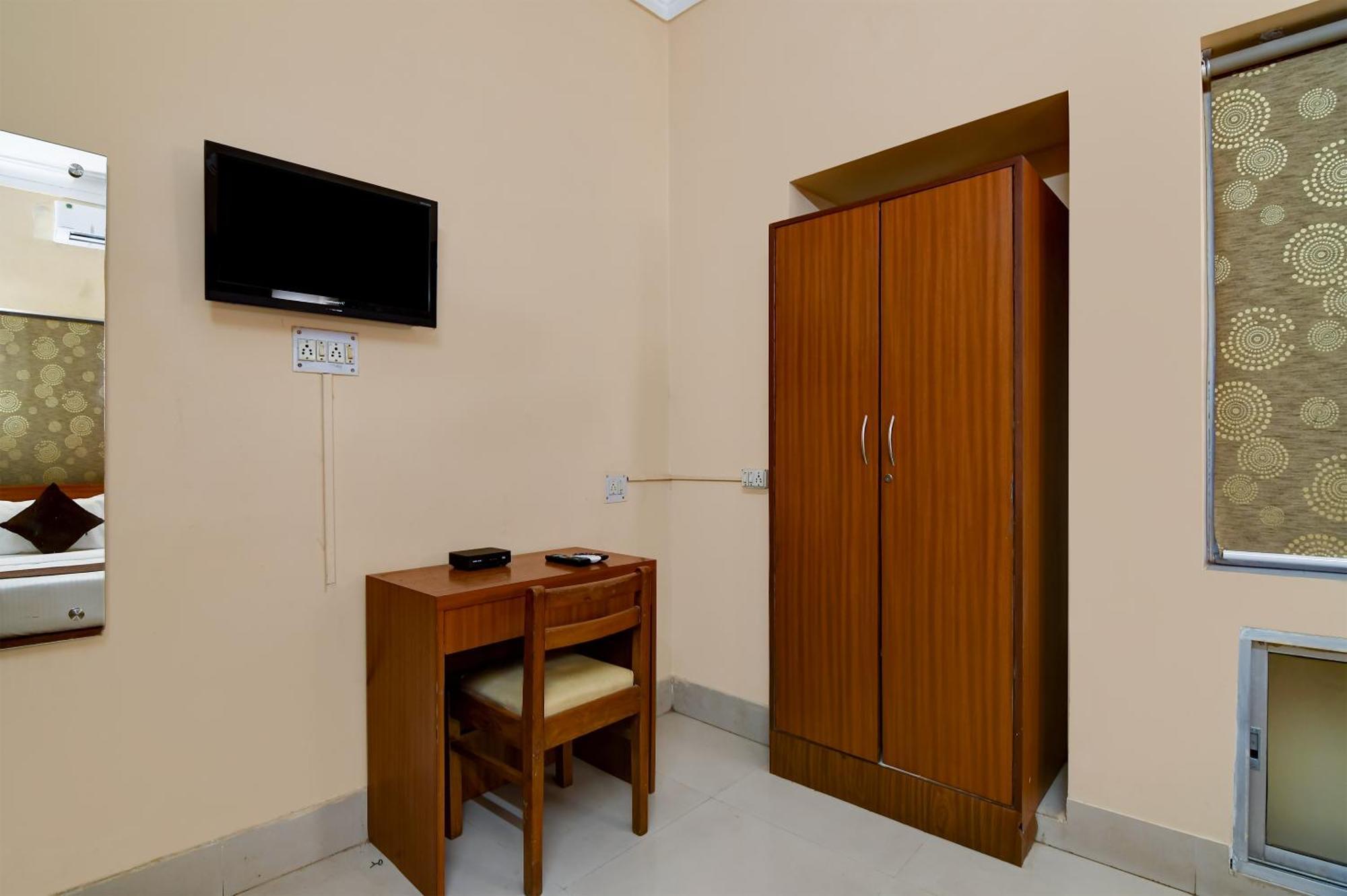 Salt Lake Inn Колката Екстериор снимка